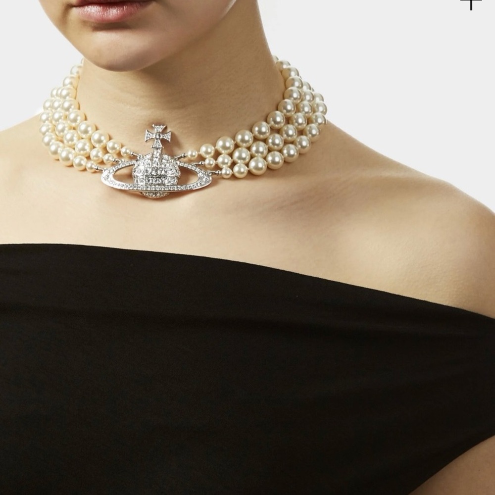 VIVIENNE WESTWOOD THREE ROW PEARL BAS RELIEF CHOKER - Picture 5 of 5